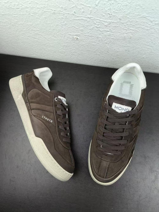外贸原单MONO WAY 男鞋 头层牛皮材质 做旧款 超轻上脚舒适百搭休闲款 
码数 42-45各几双
原盒包装，国内无售 商品图2