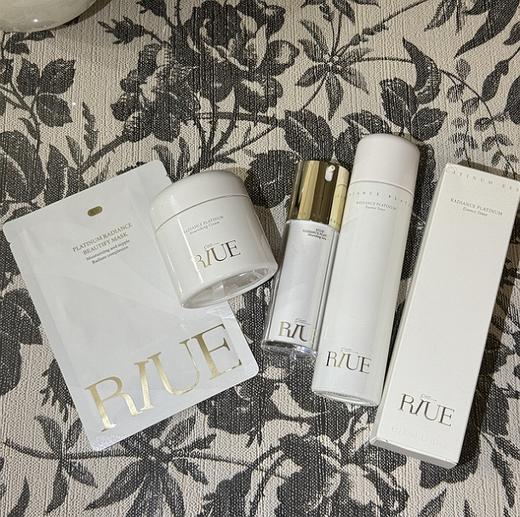 RIUE焕采白金精华水140ml 商品图4