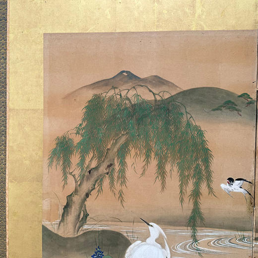 独角鹿西洋古董 19世纪日本明治时期出品「湖畔花间鹭鸟」主题纸本设色双曲屏风 商品图1