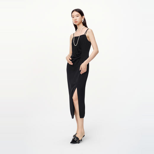 NEELLY纳俪商场同款春新款醋纤黑色设计感收腰吊带连衣裙女简约N25034Y04615 商品图2
