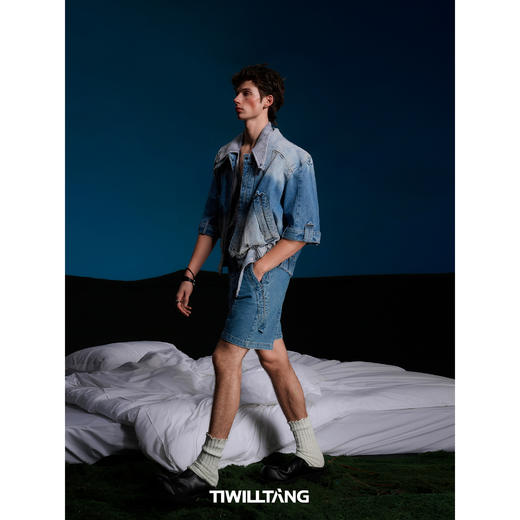 启世录TIWILLTANG“爵域迹铭”三角折边水洗做旧短袖牛仔夹克男 商品图1