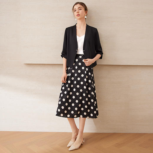 EITIE爱特爱精致通勤高级显瘦百搭白色短款西装外套2025夏季新款B2503604 商品图6