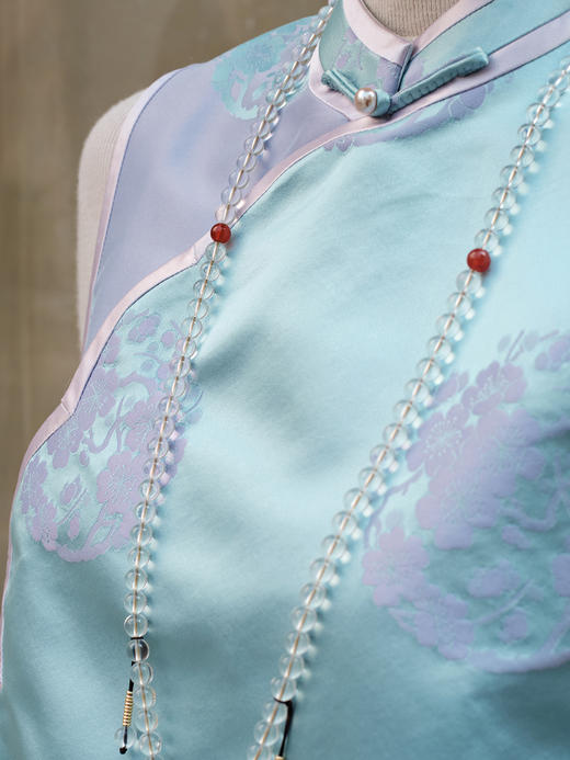 瑕疵|盛唐牡丹 |君子梅团花纹花锦缎马甲[特价品]](特殊商品不退不换) 商品图4