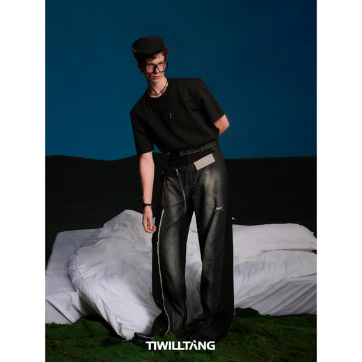 启世录TIWILLTANG“爵屿钦杰”镶边三角金属标百搭T恤圆领短袖男 商品图4