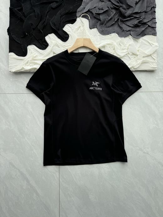 点此购买 始祖鸟春夏季女子棉质短袖T恤 LL 311010 商品图3