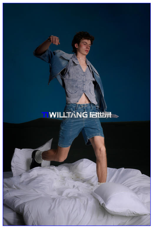 启世录TIWILLTANG“爵域迹铭”折边水洗牛仔短裤宽松直筒五分裤 商品图5