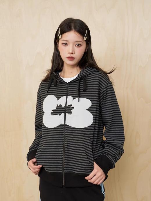 Mood Like Me/MWT2504/花朵贴布绣黑灰条纹连帽卫衣 商品图1