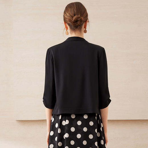 EITIE爱特爱精致通勤高级显瘦百搭白色短款西装外套2025夏季新款B2503604 商品图9