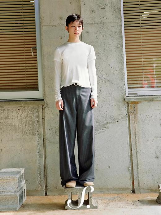 shyshystill/shy202412008/修饰身型利落版型宽松阔腿香蕉西裤 商品图1