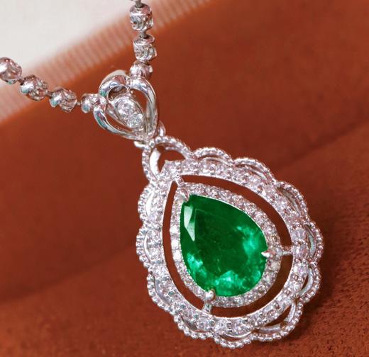 0.9ct刻面祖母绿吊坠 商品图1