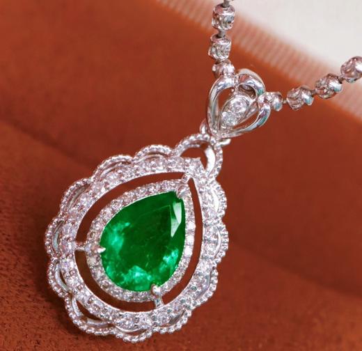 0.9ct刻面祖母绿吊坠 商品图3