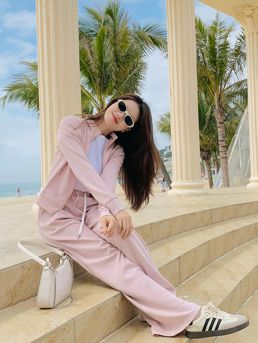 【百图lulu定制】【多巴胺套装】弹力棉面料 可翻领可立领 公主线外套 抽绳直筒 休闲长裤 商品图6