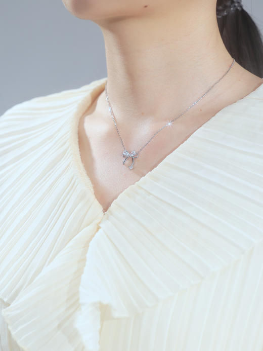 卡蒂罗/KADER 灵动结系列 蝶梦项链 甜美闪耀锆石吊坠蝴蝶结百搭 锁骨链纪念礼盒原创设计蛇年#好运 商品图3