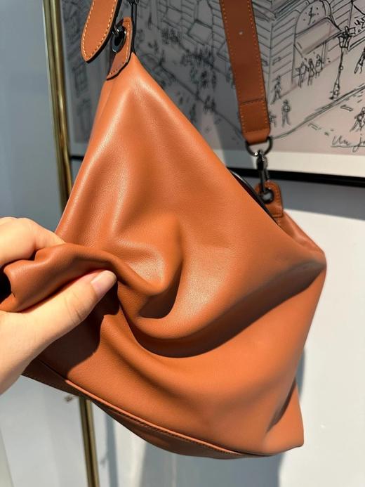 纯原珑骧牛皮百搭通勤腋下包单肩斜挎休闲女包邮差包大容量购物袋 商品图8