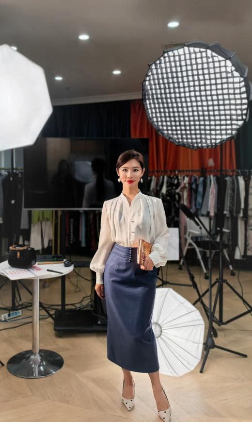 逸红颜明月优选#新中式包臀裙「美术馆」 国风复古丹宁色裙，别样的风情万种，进口tr面料 商品图11