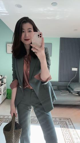 华尔街西装套裤+咖啡时光衬衫