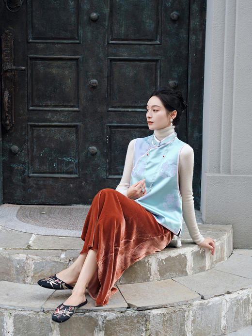 瑕疵|盛唐牡丹 |君子梅团花纹花锦缎马甲[特价品]](特殊商品不退不换) 商品图8