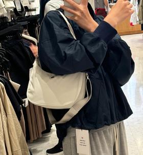 lulu 25春季新品！Adjustable Mini Shoulder Bag 3L，女士斜挎腋下包