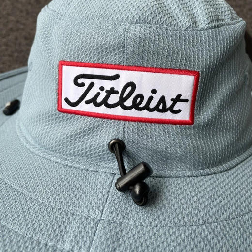 正品Titleist男女同款高尔夫大帽沿，大圆顶遮阳帽，均码！可以调节大小！防晒 遮阳 无敌防晒 可以任意调节
五个色。 商品图8