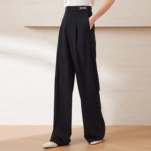 EITIE爱特爱高腰垂坠显瘦链饰高级感通勤黑色直筒裤2025夏季新款B2505602 商品图2