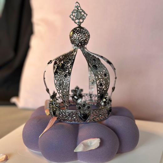 王冠喷砂慕斯（提前2天预定；需自提）芝士慕斯草莓树莓夹心 商品图0