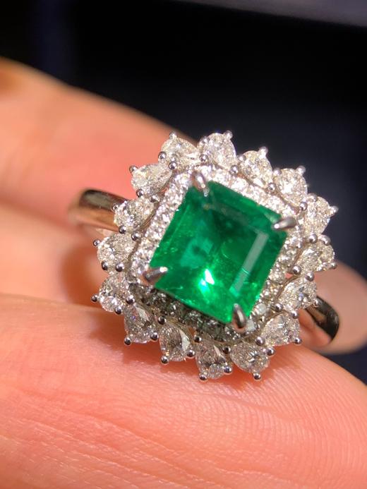 1.7ct刻面祖母绿戒指 商品图0