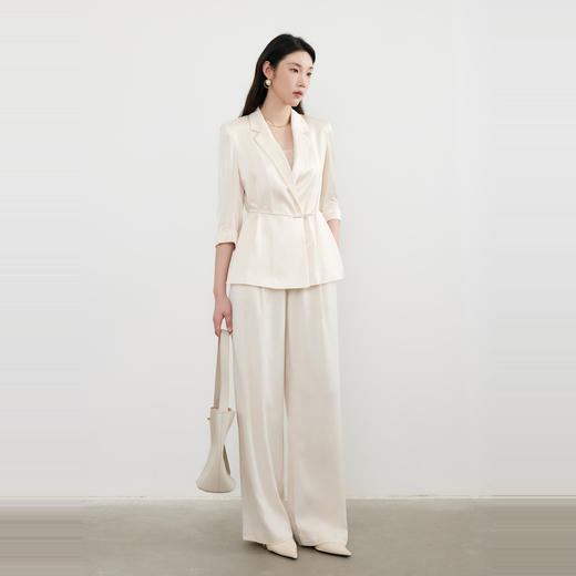 NEELLY纳俪商场同款春新款优雅气质西装外套女缎面设计感收腰上衣N25034W04595 商品图2