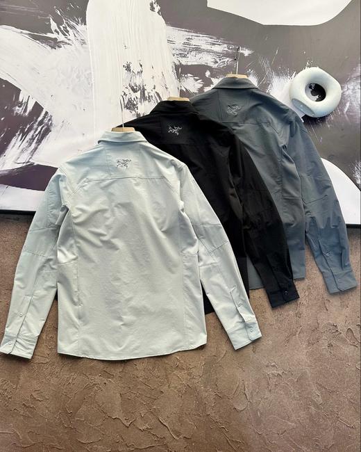 点此购买 始祖鸟春秋季男士休闲纯色轻薄长袖衬衫 jj 311093 商品图1