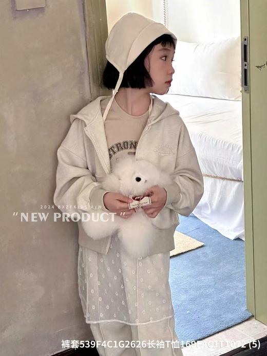 实体299元【小资范】1371米色字母单件外套-喜出 商品图4