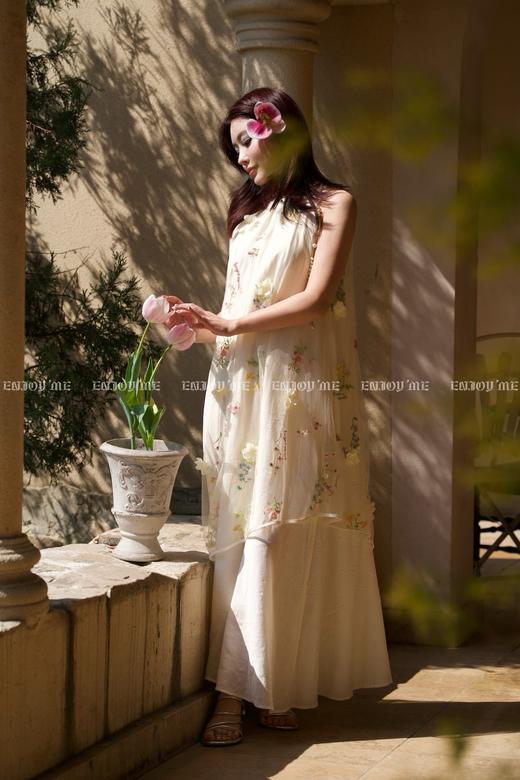 【门店同款】ENJOY春季“绮梦繁花”立体花朵刺绣裙 161948767 商品图0