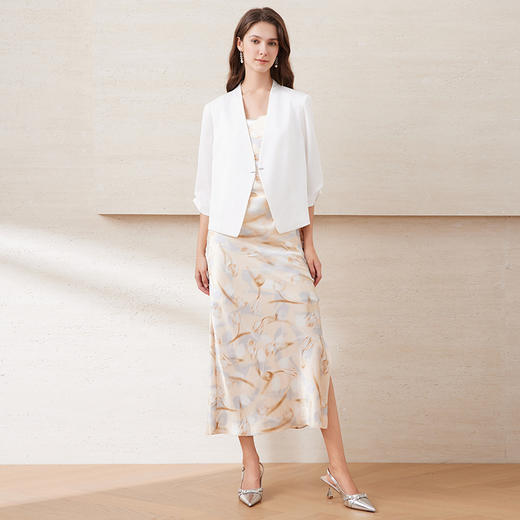 EITIE爱特爱精致通勤高级显瘦百搭白色短款西装外套2025夏季新款B2503604 商品图2