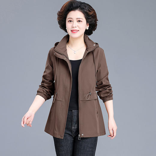 MW896801 婆婆妈妈春装洋气外套2025新款中老年女装连帽开衫夹克短款上衣服 商品图1