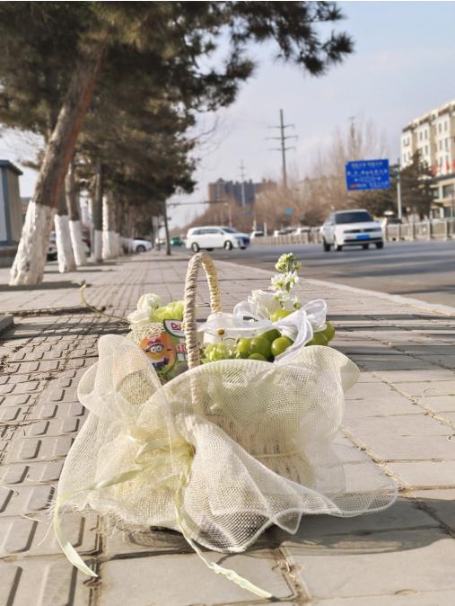 女神一往情深水果花篮 商品图5