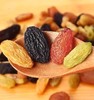 心选丨新疆多彩葡萄干，营养丰富，一罐尽享4种美味（绿宝石，树上黄，玫瑰红，黑加仑） 商品缩略图1