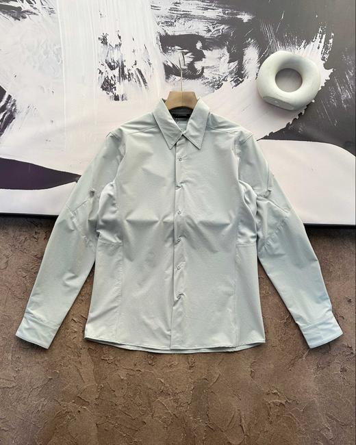 点此购买 始祖鸟春秋季男士休闲纯色轻薄长袖衬衫 jj 311093 商品图4