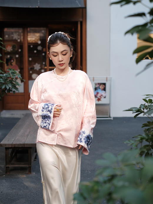 盛唐牡丹 |丝毛三蓝手推绣挽袖上衣-粉色(限量款-售完不补) 商品图5