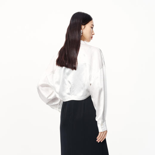 NEELLY纳俪商场同款春新款舒适白色长袖醋纤短外套女宽松简约上衣 N25034C04621 商品图1