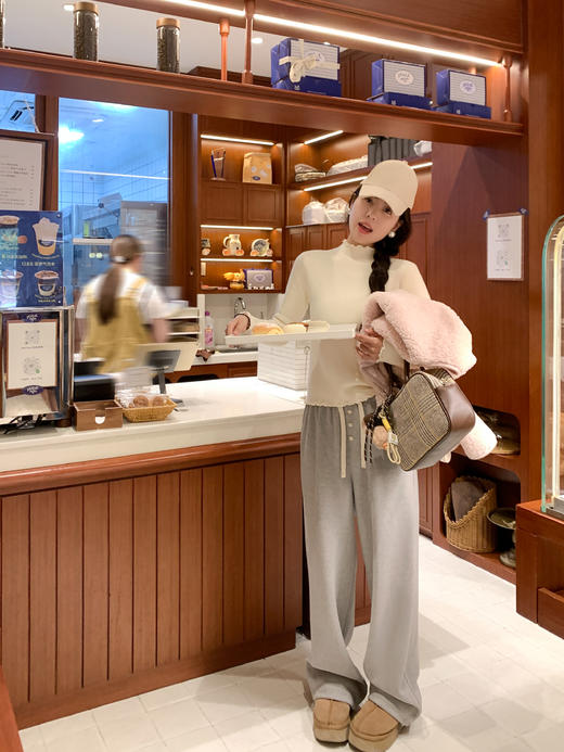 <曾小咸推荐> 3纯色木耳边加绒打底衫 商品图3