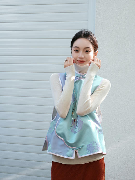 瑕疵|盛唐牡丹 |君子梅团花纹花锦缎马甲[特价品]](特殊商品不退不换) 商品图1