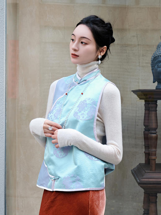 瑕疵|盛唐牡丹 |君子梅团花纹花锦缎马甲[特价品]](特殊商品不退不换) 商品图2