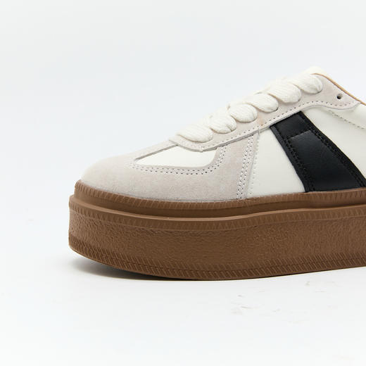 西遇黑白德训鞋女新款韩系撞色百搭小白鞋圆头厚底板鞋V0356338 商品图5