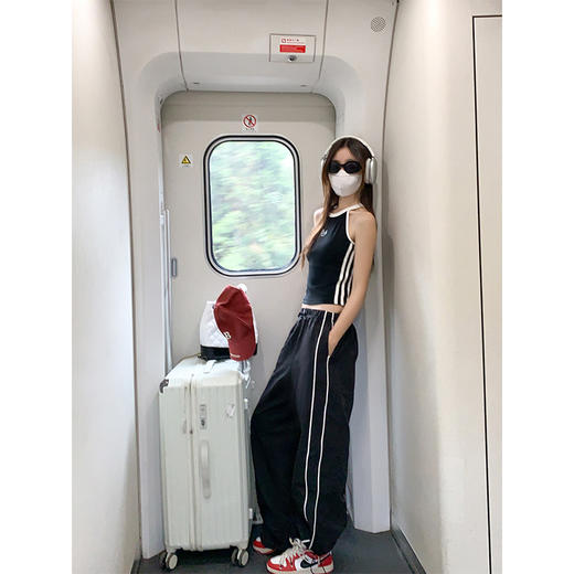 <曾小咸推荐>3.25现货秒杀 ！微信超特价！抽绳休闲运动裤 日常169.99 立减100 秒杀69.99！！吊带背心 秒杀49.99/件！！ 商品图2