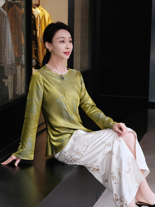 盛唐牡丹 |重缎真丝梅竹蝶手推绣半裙 商品图3