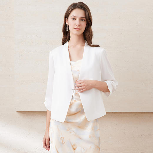 EITIE爱特爱精致通勤高级显瘦百搭白色短款西装外套2025夏季新款B2503604 商品图3