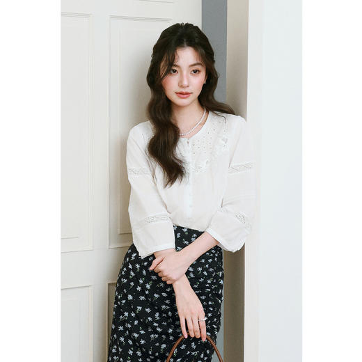 【严选】诗凡黎镂空蕾丝灯笼袖圆领衬衫2025年春新款浪漫法式流行百搭衬衣7G3120031 商品图0