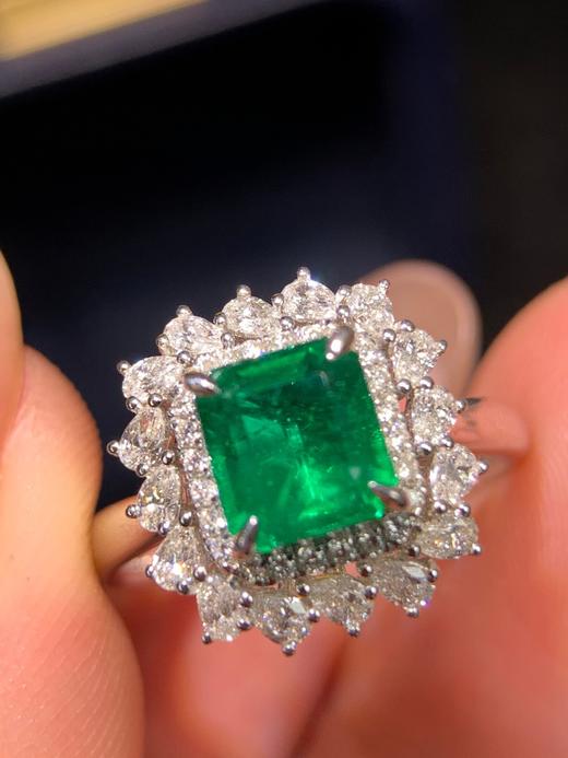 1.7ct刻面祖母绿戒指 商品图1