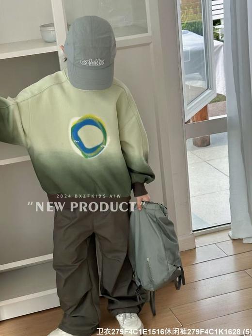 瑕疵【小资范】1516浅绿渐变卫衣-喜出 商品图0