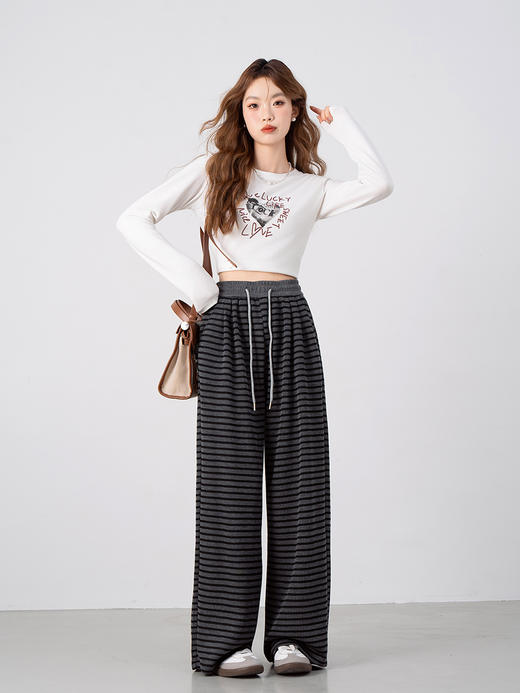 【伊泺杉撞色条纹慵懒风休闲裤】🔥春夏必备的一条百搭神裤 垂感很好，好穿不易皱🔊 上身真的好好看狠有质感全网火爆 怒推！！ 商品图5