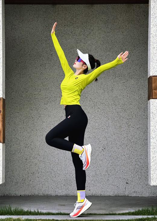 628肌动RUNFIT炫彩中筒袜女甜美多巴胺色系毛巾底运动袜子跑步训练袜 商品图2