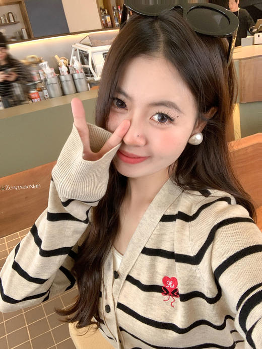 <曾小咸推荐>刺绣条纹短款针织开衫 日常169.99/件 立减80 秒杀89.99/件！！ 商品图7